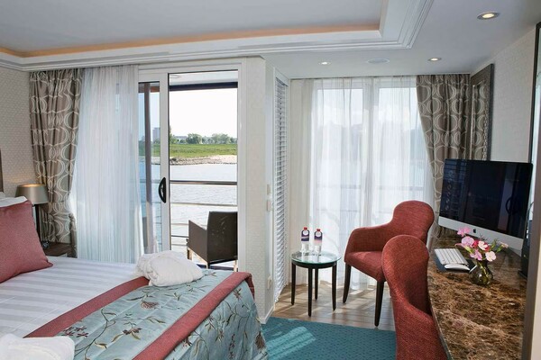 AmaWaterways AmaReina - Twin Balcony Stateroom 3.jpg